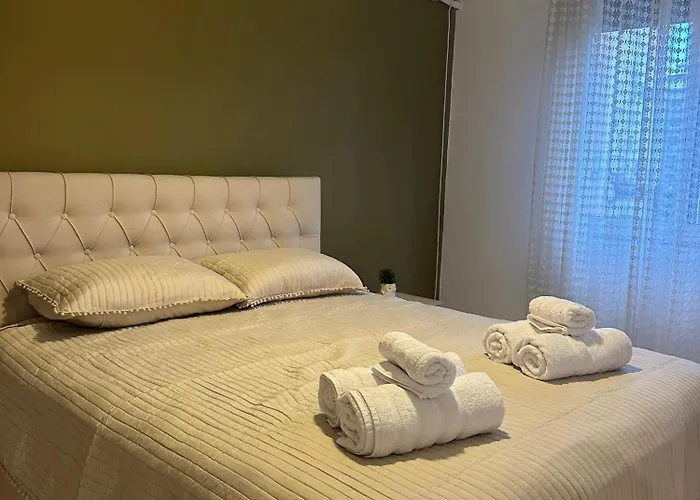 Brejsa's Nest Τίρανα